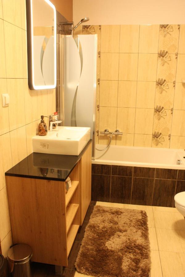 Urban City Apartments วอร์ซอ ภายนอก รูปภาพ